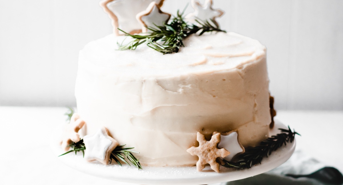 caramelized white chocolate winter wonderland cake baked with c&h light brown sugar and organic raw cane sugar