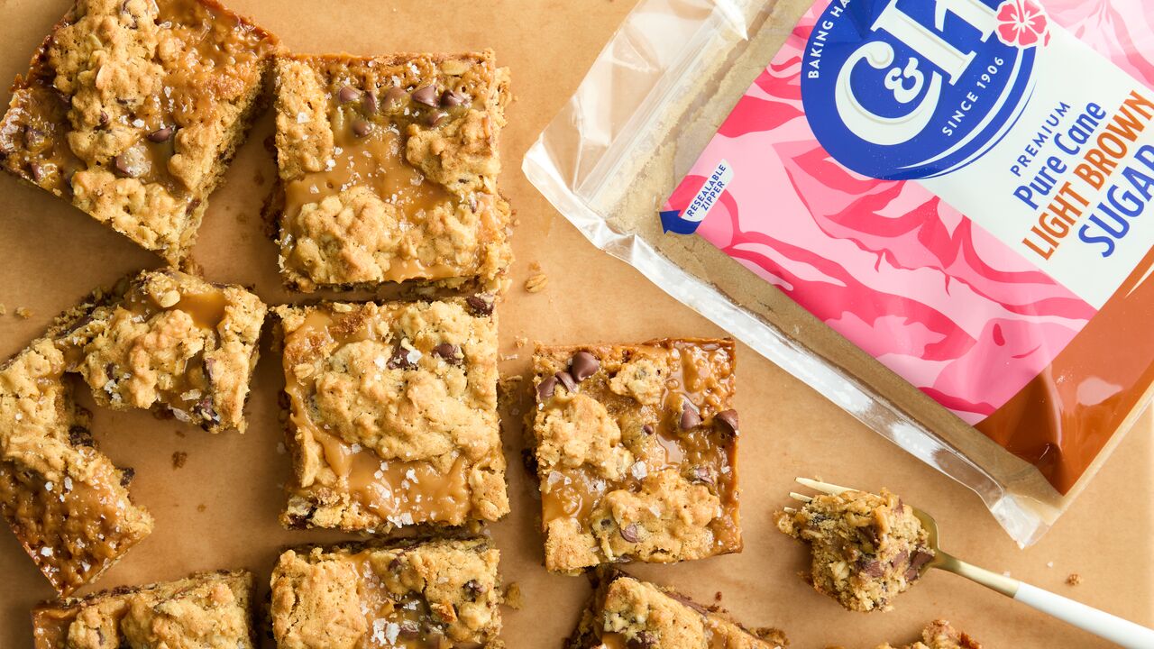 Caramel Chocolate Chip Oat Bars